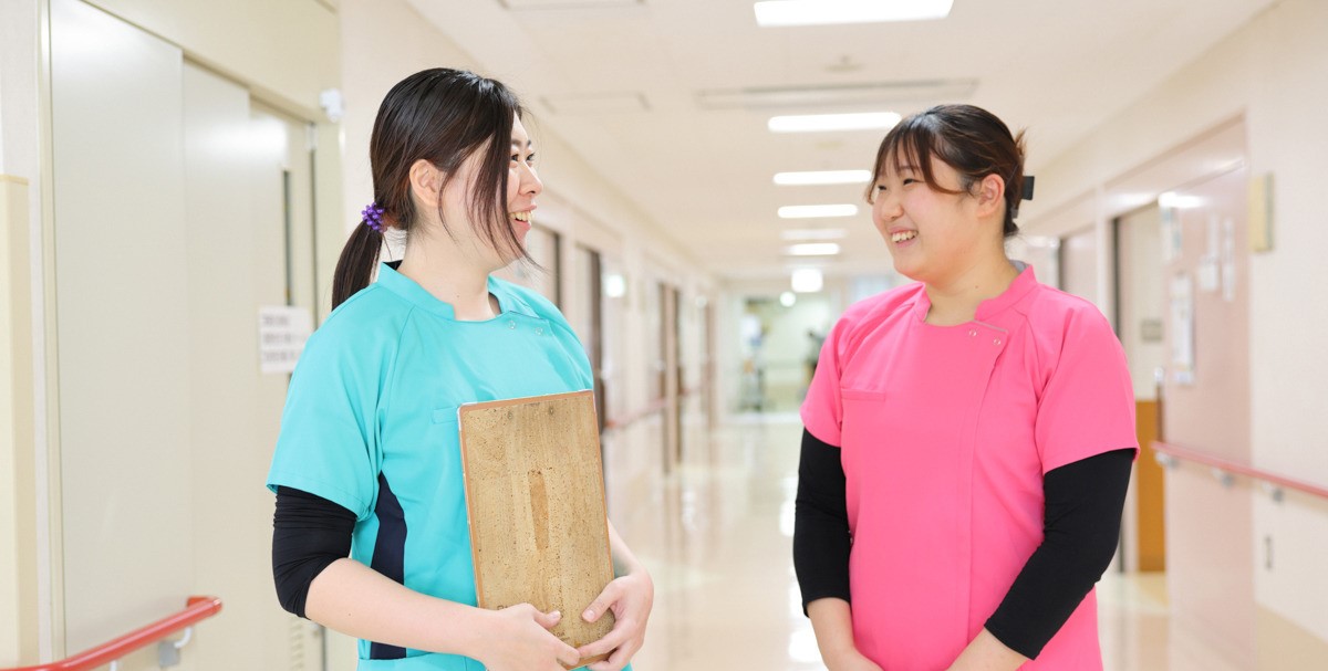 病院のケアワーカー（午前/午後パート）